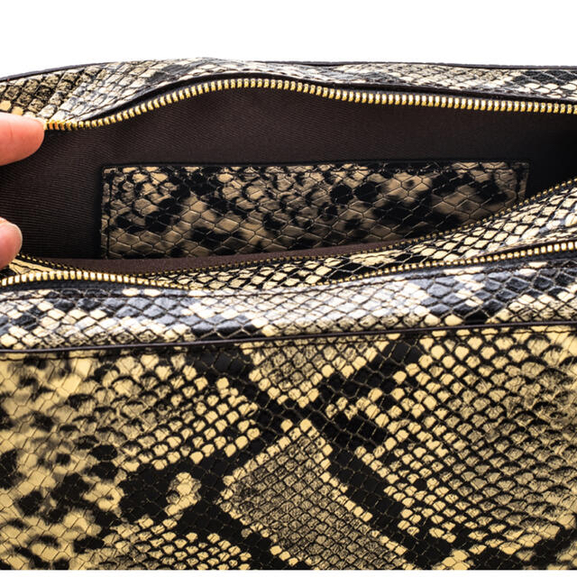 DEUXIEME CLASSE(ドゥーズィエムクラス)のYONFA square shoulder (python) レディースのバッグ(ショルダーバッグ)の商品写真