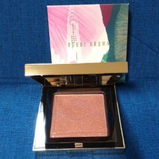 ボビイブラウン(BOBBI BROWN)の【新品】ボビイブラウン🔷リュクスギルディッドハイライター フォイルドペタル🎁(フェイスパウダー)