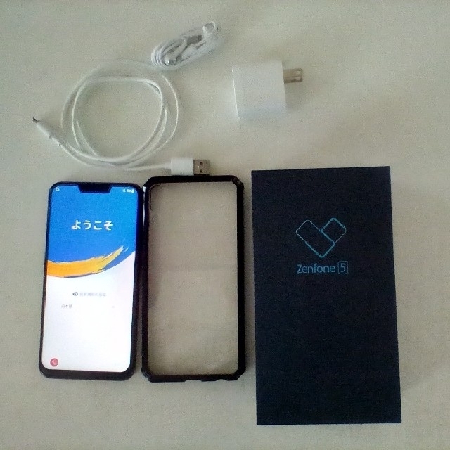 ASUS Zenfone5 シャイニーブラックスマートフォン/携帯電話