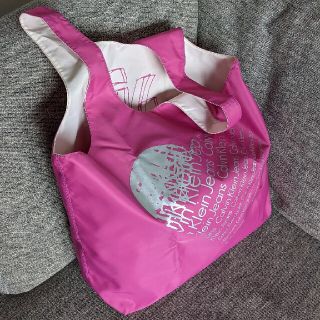 カルバンクライン(Calvin Klein)の【✦リバーシブル✦】ピンクとアイボリー✤中古(トートバッグ)