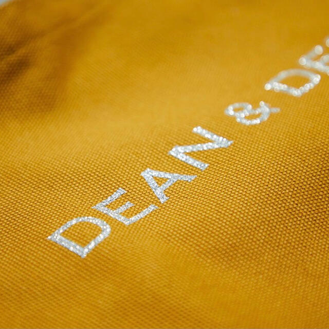 DEAN & DELUCA(ディーンアンドデルーカ)のDEAN & DELUCA 限定トートバッグ2020 キャラメルイエロー S+L レディースのバッグ(トートバッグ)の商品写真