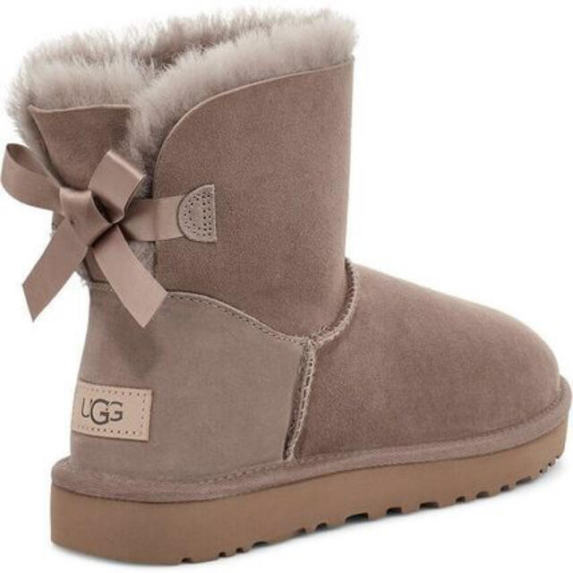 UGG(アグ)のUGG  ムートンブーツレディース Mini Bailey Bow  レディースの靴/シューズ(ブーツ)の商品写真