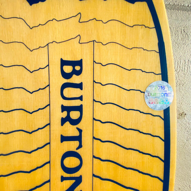 BURTON(バートン)のBURTON ThrowBack 100cm（雪板）2016年 スポーツ/アウトドアのスノーボード(ボード)の商品写真
