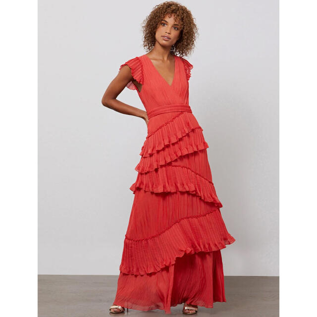 BCBGMAXAZRIA(ビーシービージーマックスアズリア)の❤️ BCBGMAXAZRIA2020秋新作新品　赤ドレス　ロングワンピース レディースのフォーマル/ドレス(ロングドレス)の商品写真
