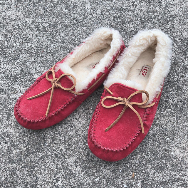 UGG(アグ)のアグ　25センチ　綺麗 レディースの靴/シューズ(スリッポン/モカシン)の商品写真