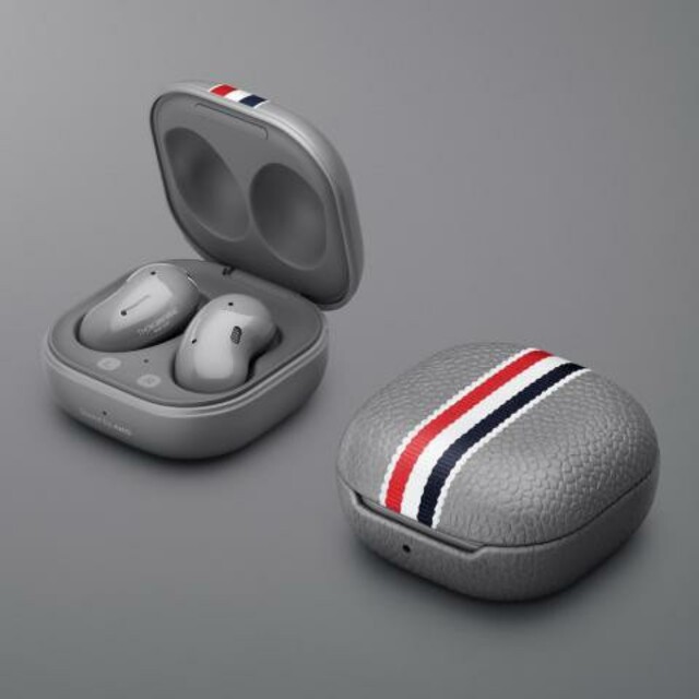 THOM BROWNE(トムブラウン)のGalaxy buds Live Thom Browne Edition スマホ/家電/カメラのオーディオ機器(ヘッドフォン/イヤフォン)の商品写真