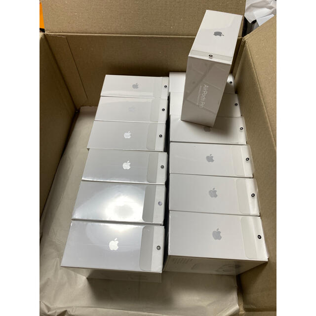 17個　国内正規品　Apple  air pods pro mwp22j/a