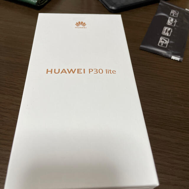 ANDROID(アンドロイド)のHUAWEI p 30 lite 本体 スマホ/家電/カメラのスマートフォン/携帯電話(スマートフォン本体)の商品写真