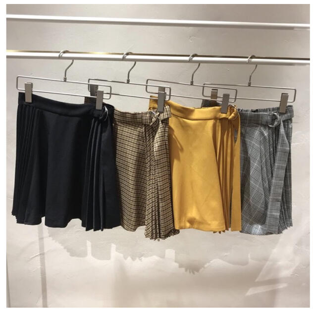 SNIDEL(スナイデル)のウールプリーツスカートショーパン レディースのパンツ(キュロット)の商品写真