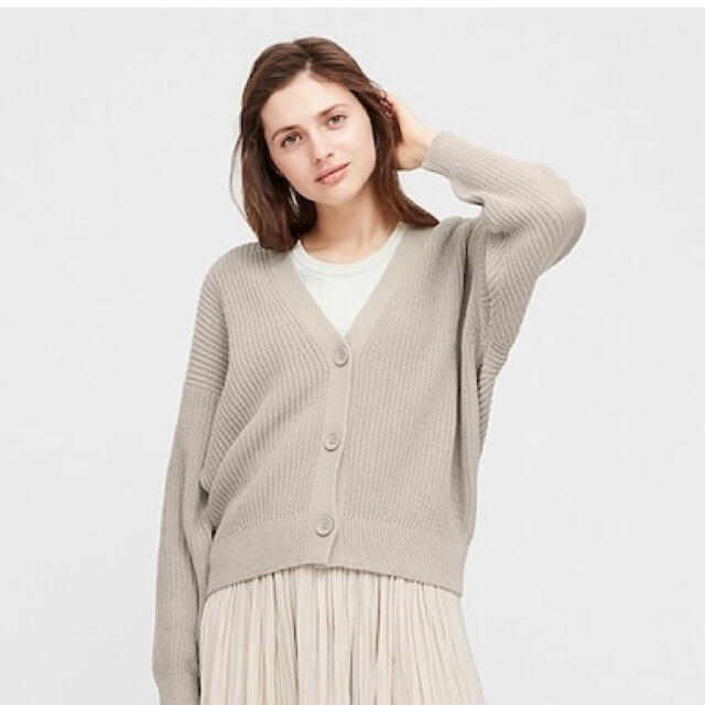 UNIQLO(ユニクロ)のUNIQULO リラックスvネックカーディガン レディースのトップス(カーディガン)の商品写真