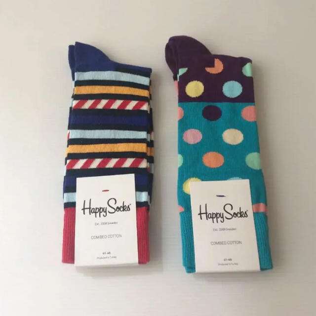 2足❣️新品⭐️ Happy Socks ハッピーソックス マルチカラー 靴下 メンズのレッグウェア(ソックス)の商品写真