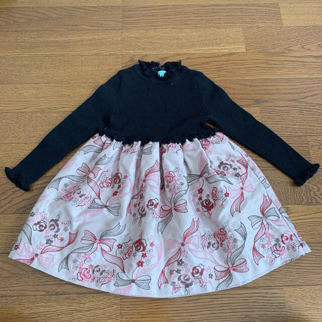 キッズ服女の子用(90cm~)トッカ  タートルネックワンピース　ペチコート付き　ジャガードワンピース