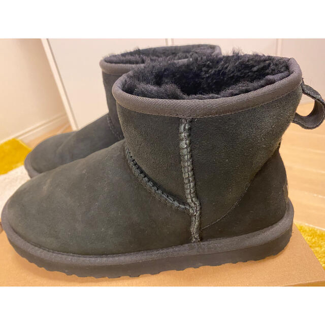 UGG ムートンブーツ　ミニ 2