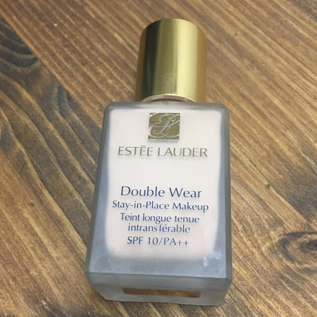 Estee Lauder(エスティローダー)のエスティーローダー　ダブルウェアファンデファンデーション　サンド コスメ/美容のベースメイク/化粧品(ファンデーション)の商品写真