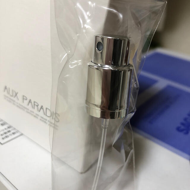 AUX PARADIS(オゥパラディ)のオウパラディオスマンサス⭐️新品未使用⭐️60ml⭐️スプレーノズル付き コスメ/美容の香水(香水(女性用))の商品写真