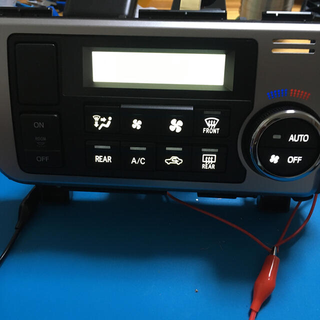 トヨタ ハイエース H200 系 エアコンパネル 打ち替え 用 LED トヨタ ハイエース H200 系 エアコンパネル 打ち替え 用 LED