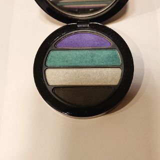 ジョルジオアルマーニ(Giorgio Armani)のジョルジオ・アルマーニ ４色アイシャドウ(アイシャドウ)