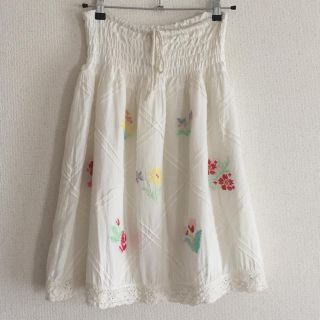 パラビオン(Par Avion)のパラビオン♡刺繍スカート(ひざ丈スカート)