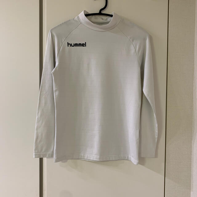 hummel(ヒュンメル)の【値下げ】hummel あったかインナーシャツ　S スポーツ/アウトドアのサッカー/フットサル(ウェア)の商品写真