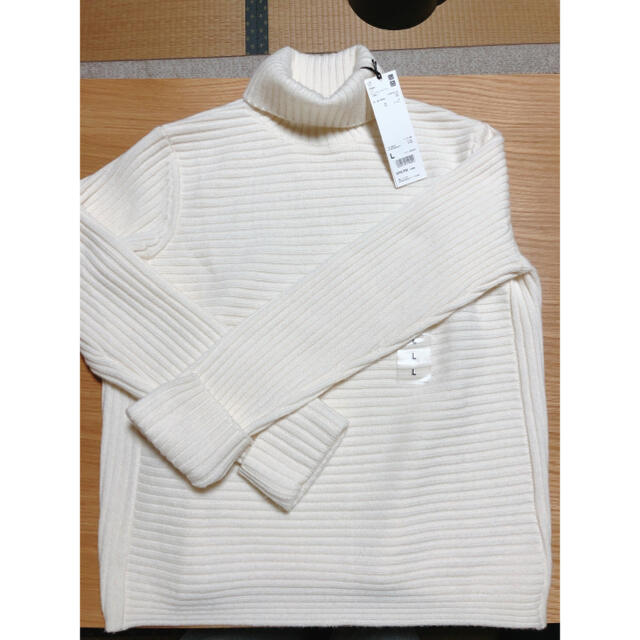 Jil Sander(ジルサンダー)の新品★ユニクロ＋Ｊ　リブタートルネックセーター　Lサイズ　白　オフ レディースのトップス(ニット/セーター)の商品写真