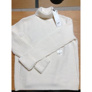 ジルサンダー(Jil Sander)の新品★ユニクロ＋Ｊ　リブタートルネックセーター　Lサイズ　白　オフ(ニット/セーター)