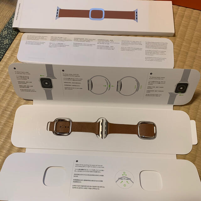 Apple Watch(アップルウォッチ)のApple Watch 38/40mm用 モダンバックル サドルブラウン 美品 メンズの時計(レザーベルト)の商品写真