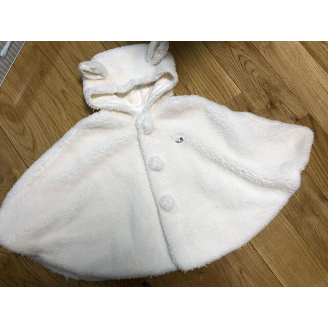 BeBe(ベベ)のfulit de Bebe 耳付きモコモコケープ　ホワイト キッズ/ベビー/マタニティのベビー服(~85cm)(その他)の商品写真