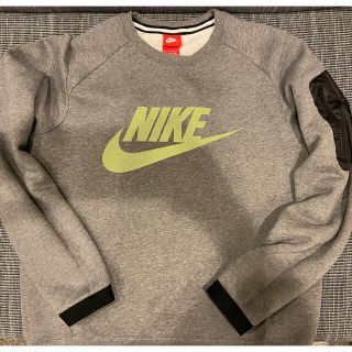 ナイキ(NIKE)のNIKE トレーナー(スウェット)