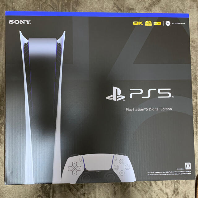 SONY(ソニー)のSONY PlayStation5 CFI-1000B01 エンタメ/ホビーのゲームソフト/ゲーム機本体(家庭用ゲーム機本体)の商品写真