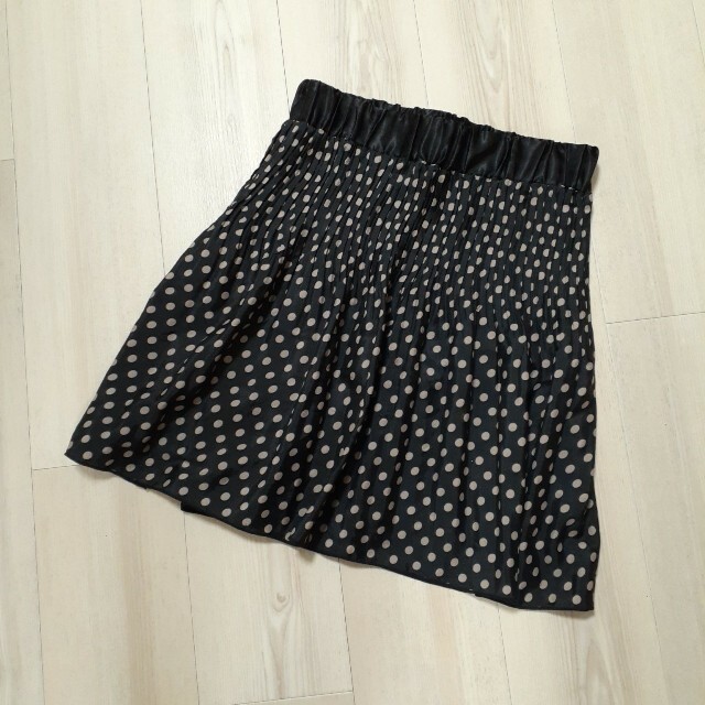 水玉 スカート♡ フリル ブラック 黒 レディースのスカート(ミニスカート)の商品写真