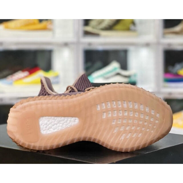 adidas(アディダス)の今月中❗️adidas YEEZY BOOST 350 V2 メンズの靴/シューズ(スニーカー)の商品写真