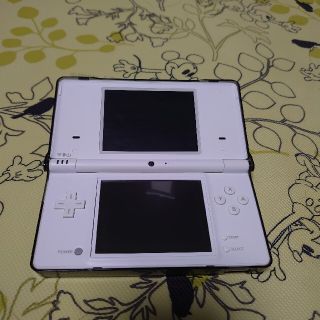 ニンテンドウ(任天堂)のニンテンドーDSi　アダプター付き(携帯用ゲーム機本体)