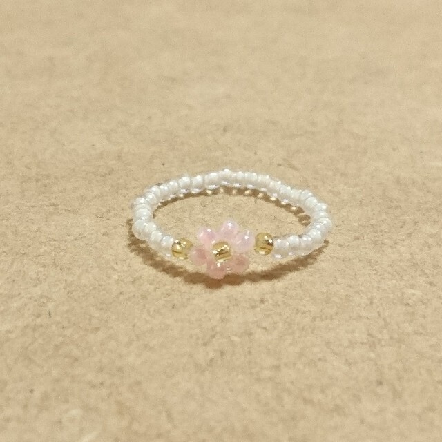 【#214】ビーズリング☆クリームピンク ハンドメイドのアクセサリー(リング)の商品写真
