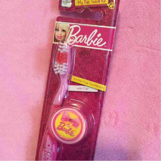 Barbie(バービー)のBarbie キュートな歯ブラシ♡ コスメ/美容のオーラルケア(歯ブラシ/デンタルフロス)の商品写真