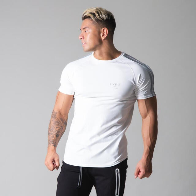 MYPROTEIN(マイプロテイン)のlyft 2line Tシャツ　2枚セット メンズのトップス(Tシャツ/カットソー(半袖/袖なし))の商品写真