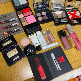 シャネル クリスマスコフレ セット レッド 赤色系 の通販 28点 Chanelのコスメ 美容を買うならラクマ シャネル クリスマスコフレ セット レッド 赤色系 の通販 28点 Chanelのコスメ 美容を買うならラクマ
