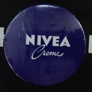 ニベア(ニベア)のＮＩＶＥＡ Ｃｒｅａｍニベアスキンケアクリーム日本製花王ドイツ提携品１６９ｇ新品(ボディクリーム)