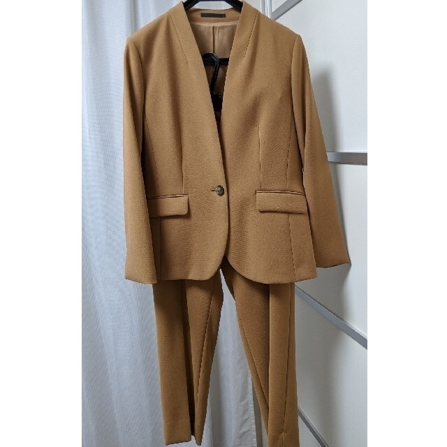AOKI(アオキ)の【着払い】スーツ3点セット ブラウン レディースのフォーマル/ドレス(スーツ)の商品写真