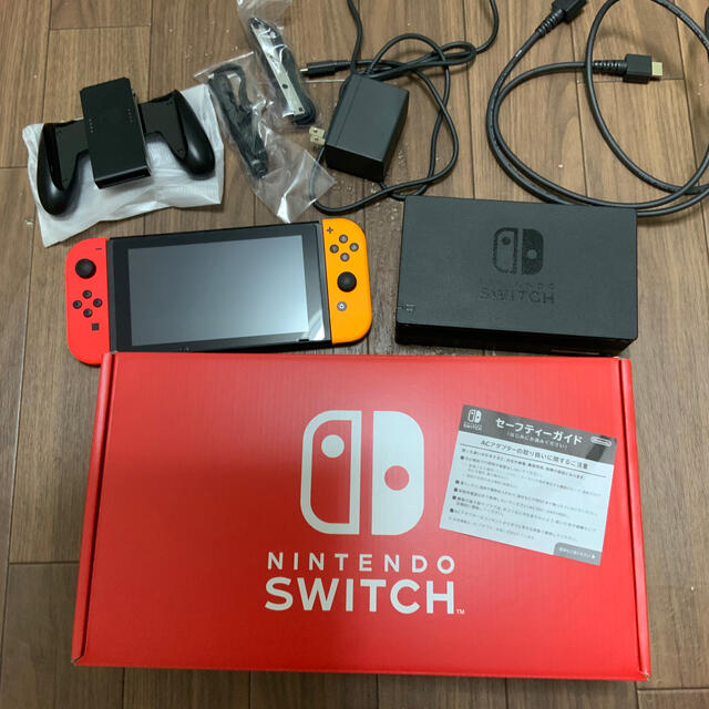 【新品未使用】ニンテンドー スイッチ  本体　ネオンレッド、ネオンオレンジ