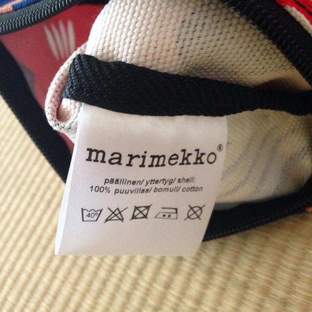 marimekko(マリメッコ)の正規品 新品・未使用 マリメッコ ポーチ レディースのファッション小物(ポーチ)の商品写真