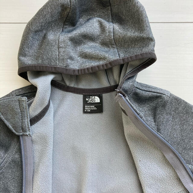 THE NORTH FACE(ザノースフェイス)のTHE NORTH FACE ベビー　パーカー キッズ/ベビー/マタニティのベビー服(~85cm)(ジャケット/コート)の商品写真