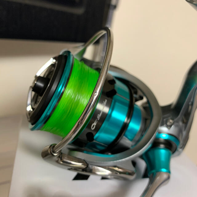 DAIWA(ダイワ)のダイワ　エメラルダスAIR   LT3000S-CXH スポーツ/アウトドアのフィッシング(リール)の商品写真