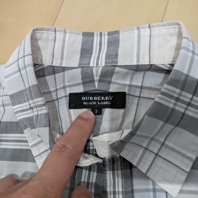 BURBERRY BLACK LABEL(バーバリーブラックレーベル)の【中古】バーバリーブラックレーベル　シャツと半ズボン メンズのトップス(シャツ)の商品写真