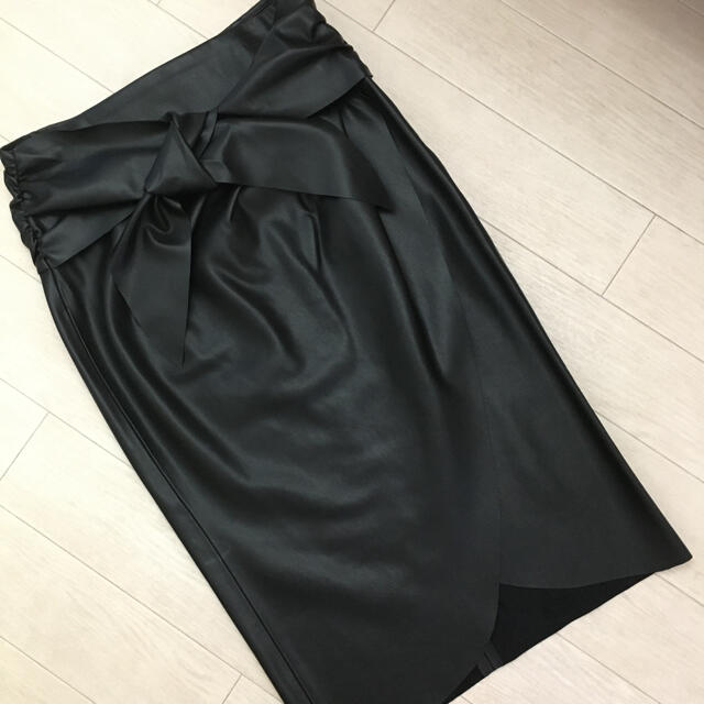 ZARA(ザラ)のZARA リボン レザースカート レディースのスカート(ロングスカート)の商品写真