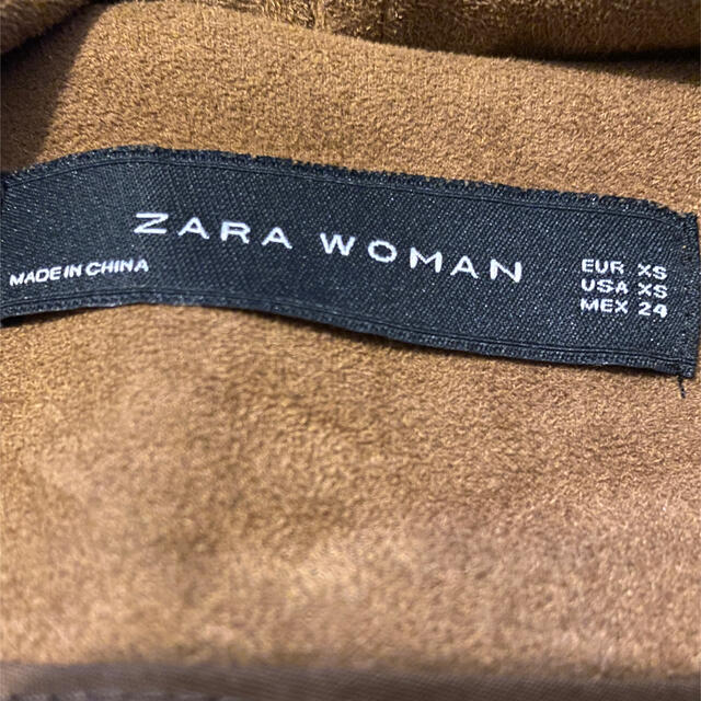 ZARA(ザラ)のZARA ブラウンスウェード風薄手ライダージャケット レディースのジャケット/アウター(ライダースジャケット)の商品写真