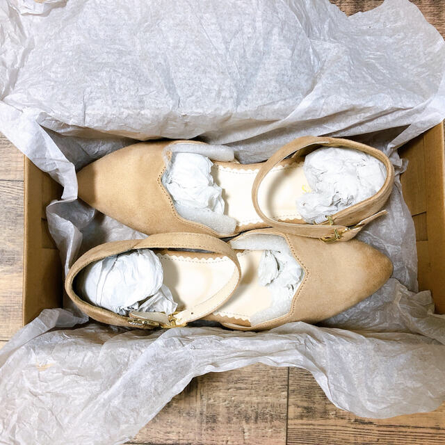 パンプス ベージュ スエード レディースの靴/シューズ(ハイヒール/パンプス)の商品写真