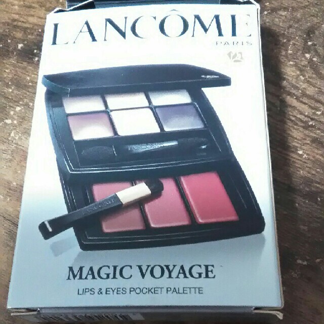 LANCOME(ランコム)のランコム　リップカラー　アイシャドー リップカラー　パレット コスメ/美容のスキンケア/基礎化粧品(その他)の商品写真