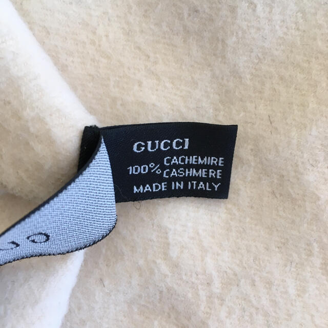 Gucci(グッチ)のグッチ　カシミア大判ストール　オフホワイト レディースのファッション小物(ストール/パシュミナ)の商品写真