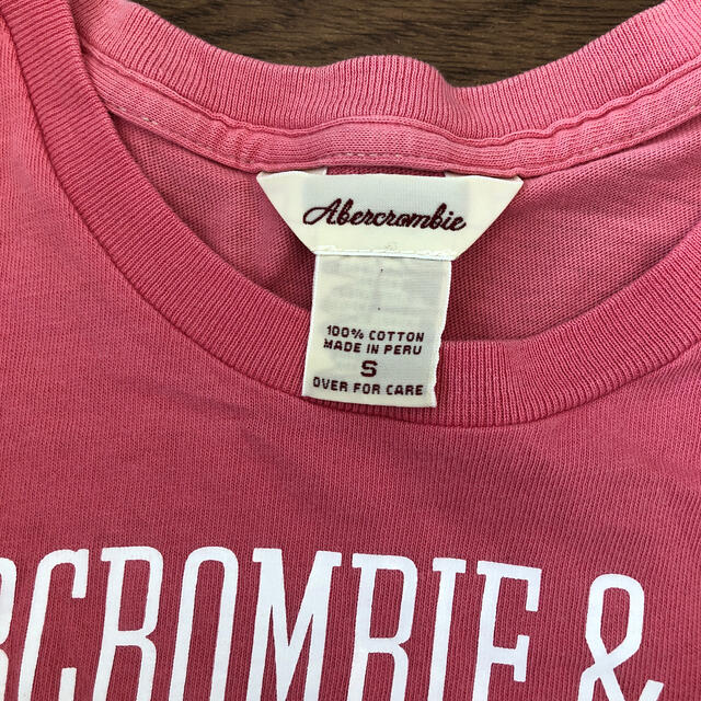 Abercrombie&Fitch(アバクロンビーアンドフィッチ)のアバクロ　ティシャツ　２枚セット レディースのトップス(Tシャツ(半袖/袖なし))の商品写真