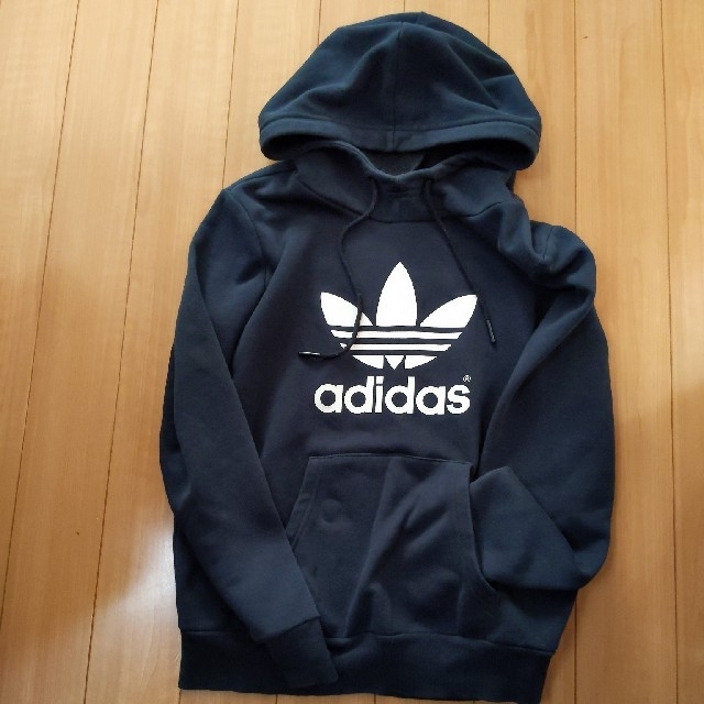 adidas(アディダス)の**アディダスパーカー  レディース L ** レディースのトップス(パーカー)の商品写真